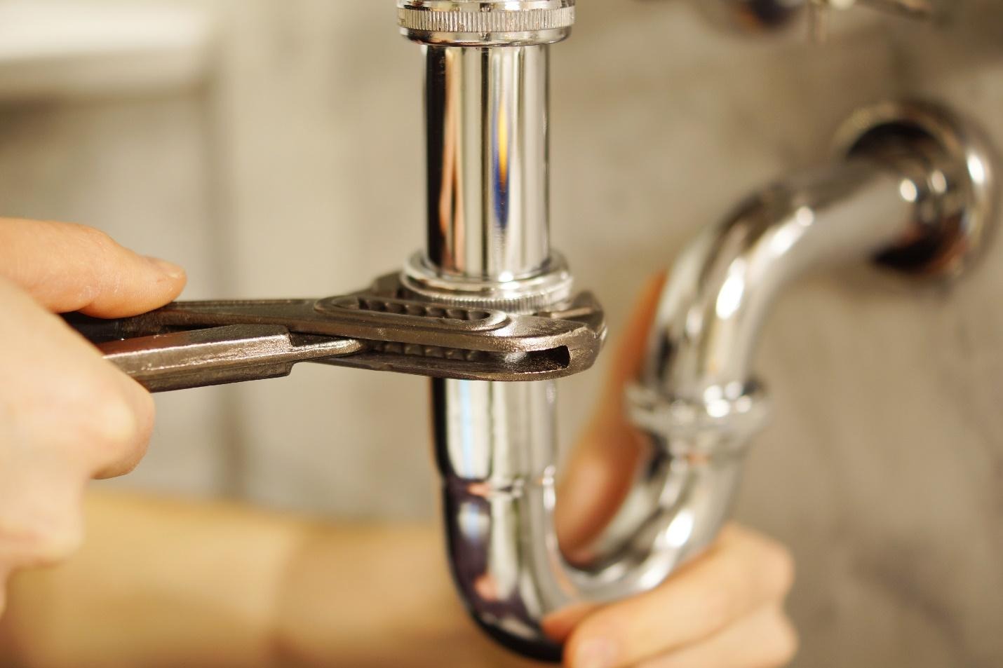 Signs Your Home Needs Plumbing Services From an Expert Plumber